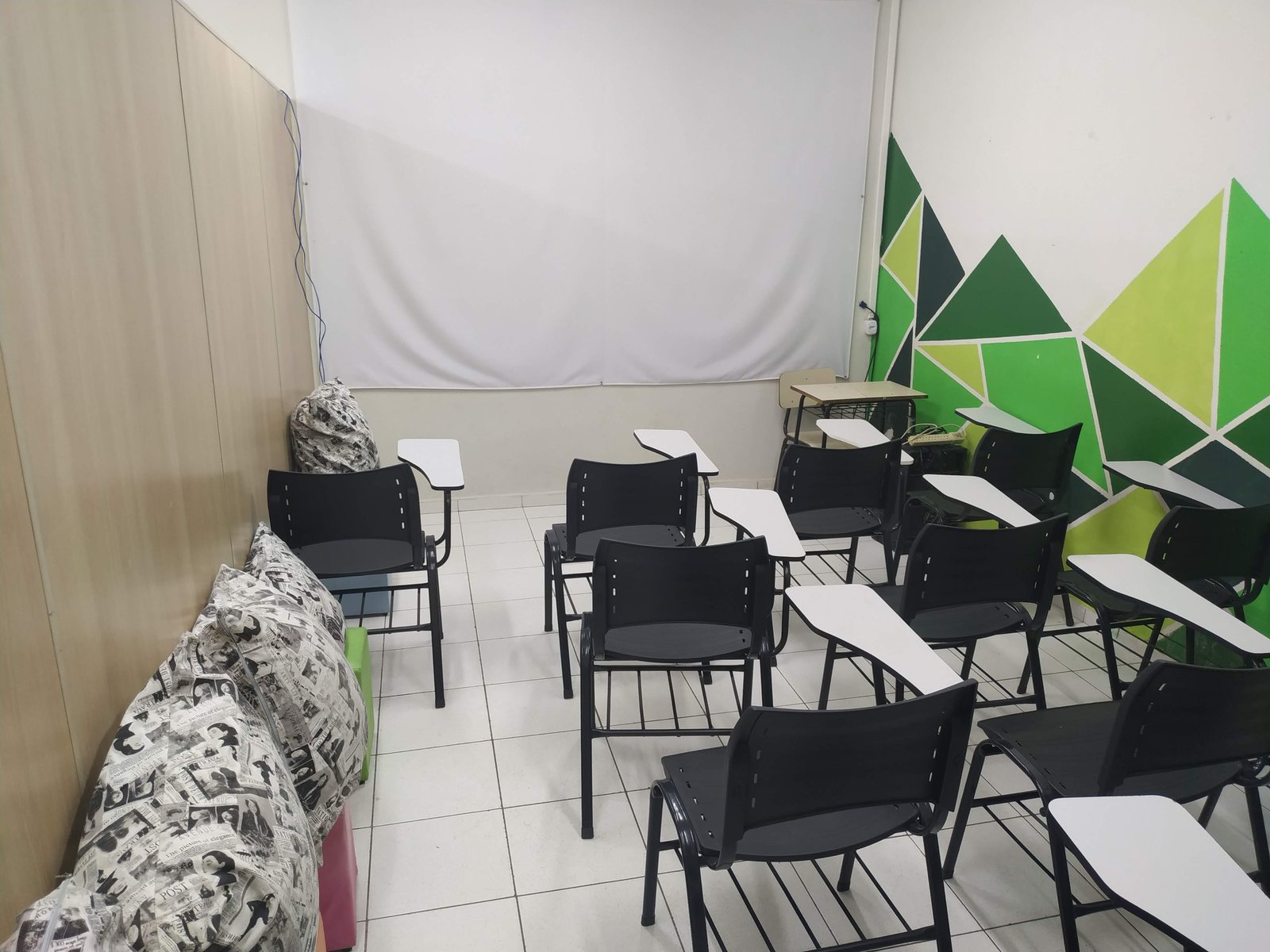 Sala de projeção e multimídia do Colégio Gênesis